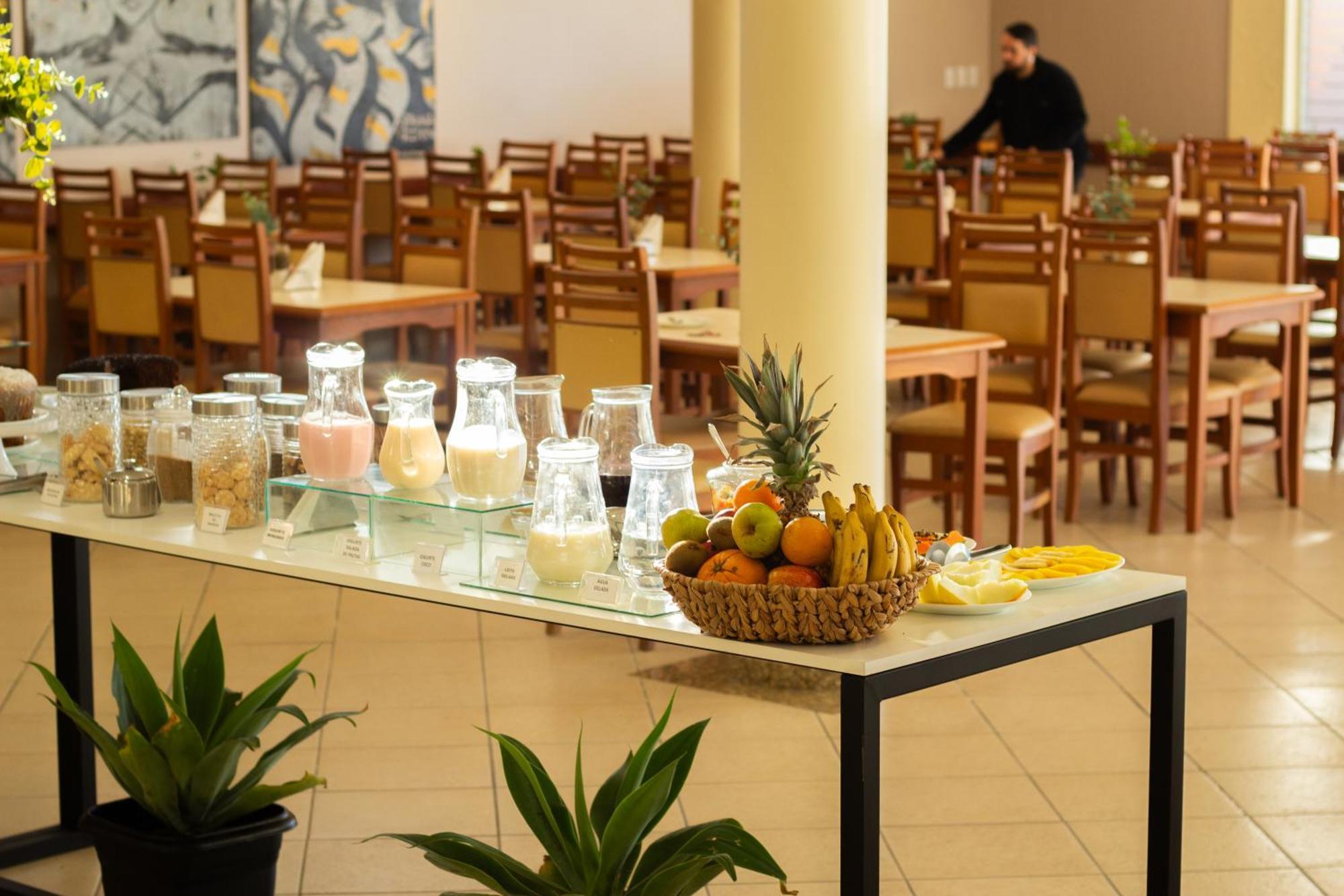 Hotel Cavera Alegrete Luaran gambar